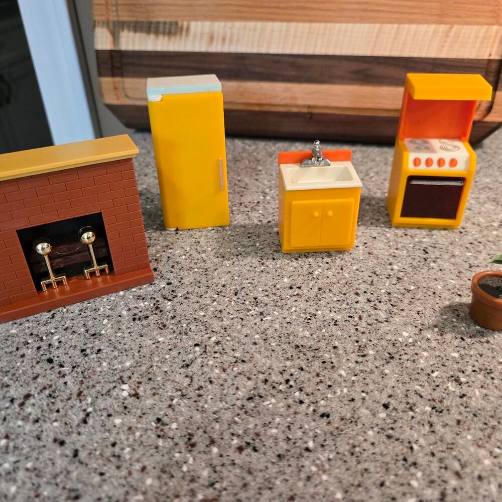 Vintage Fisher Price Dollhouse Kitchen Furniture-Stove, Refrigerator, Sink 252